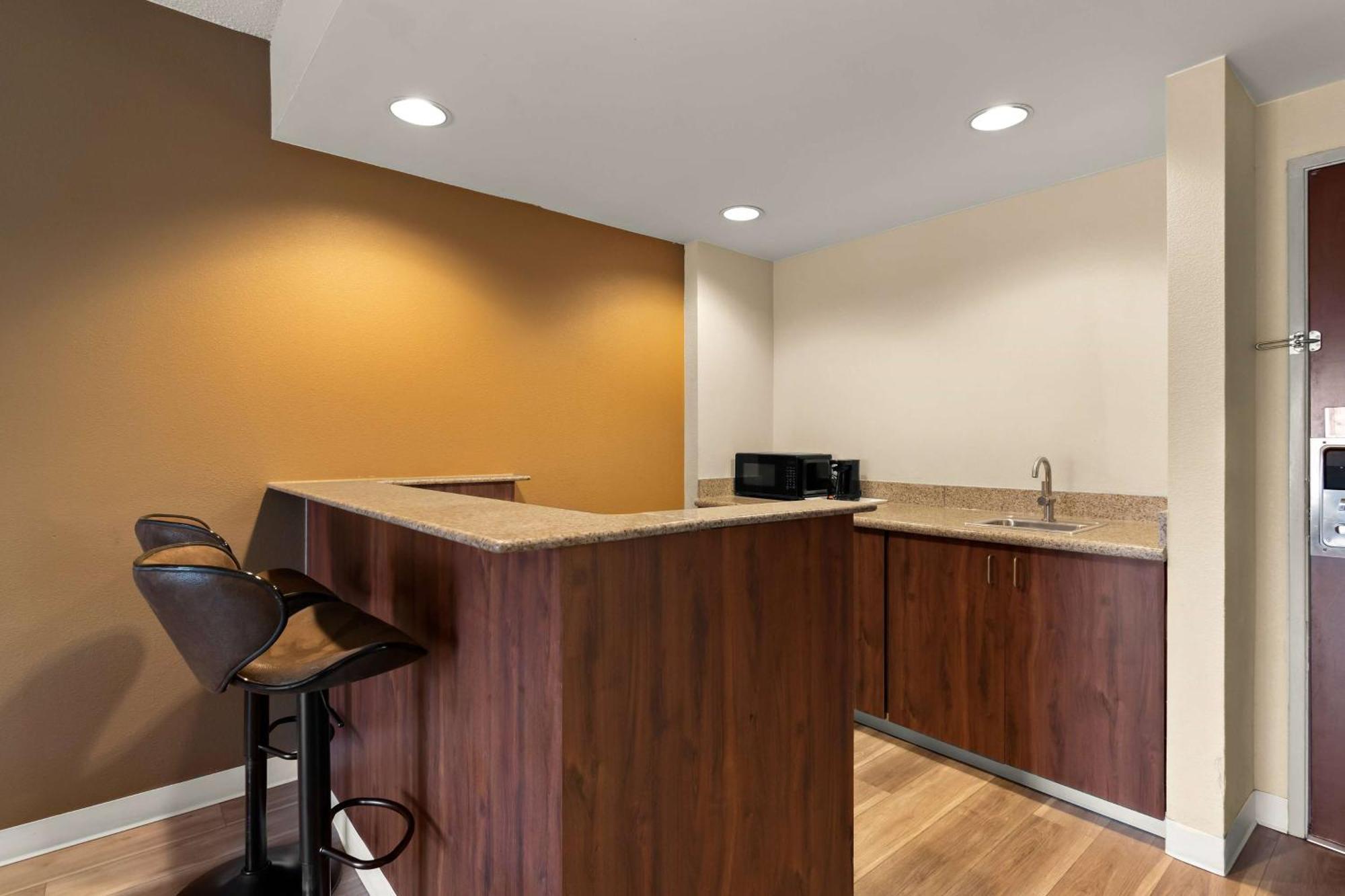 Ramada By Wyndham Harrisburg/Hershey Area Экстерьер фото