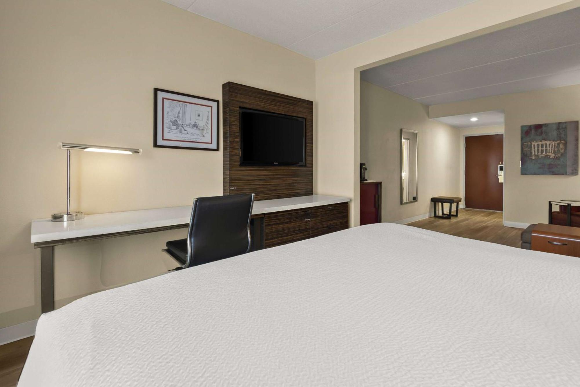 Ramada By Wyndham Harrisburg/Hershey Area Экстерьер фото